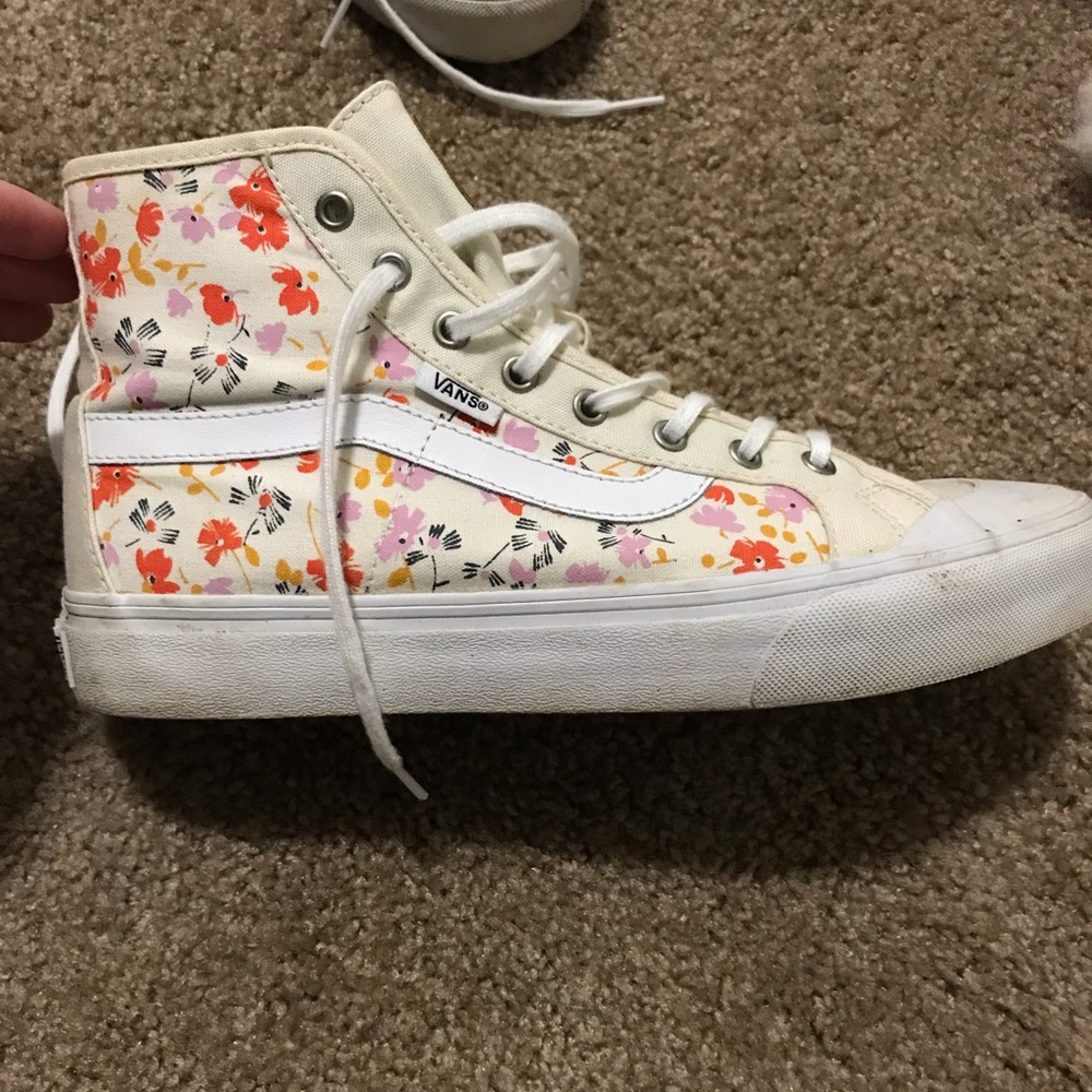 Women’s Leila Vans